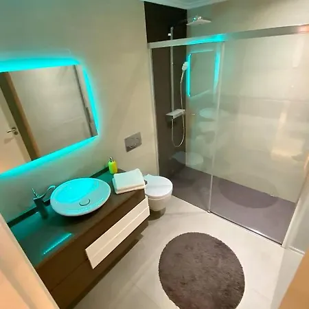 Atico Monet - Arte Y Cielo Frente Al Parque Con Rio Y Junto Al Mar Apartment Vilagarcia de Arousa